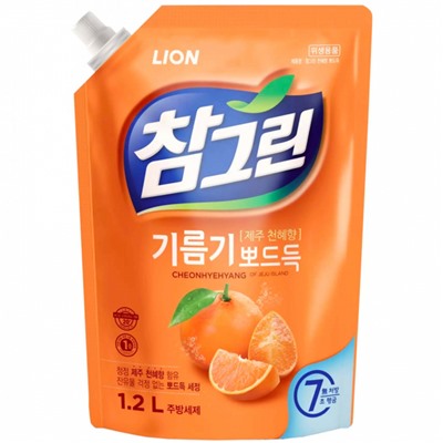LION CHARM Green Средство для мытья посуды, овощей и фруктов (Японский мандарин) 1200 г