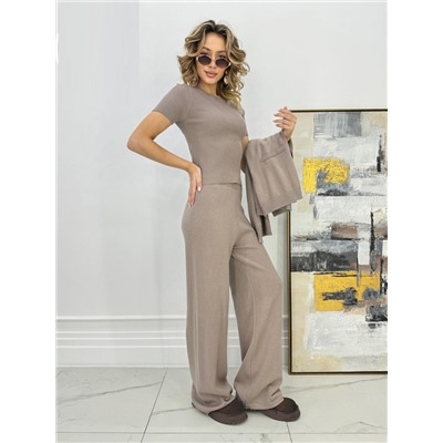 Костюм тройка