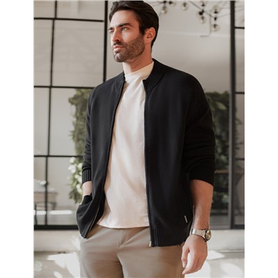 Кардиган плотной вязки на металлической молнии