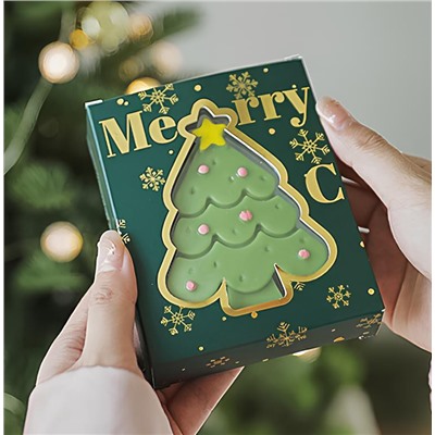 (ЗАМЯТА КОРОБКА) Свеча ароматическая Рождественская Елка в коробке