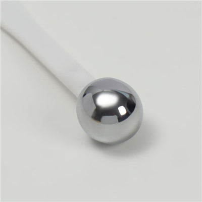 Массажёр для лица, 5,7 × 1,2 см, цвет белый/серебристый