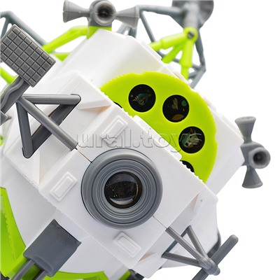 Космический корабль "Апполон" в коробке