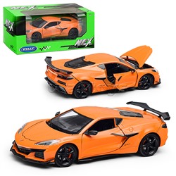 Машинка 1:24 Chevrolet Corvette Z06, оранжевый