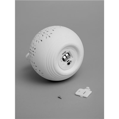 Ёлочный шар «Снежинки», 9×9×9.8 см, 1 LED, керамика, от батареек LR44×2, свечение тёплое белое