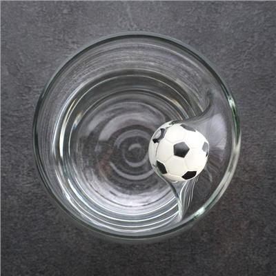 Бокал для пива с футбольным мячом «Непробиваемый», 500 мл
