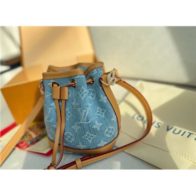 Джинсы #23057600