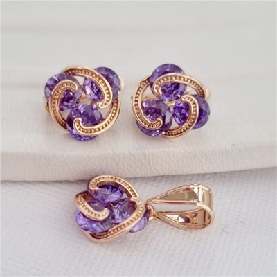 Комплект ювелирная бижутерия коллекция  "Дубай" серьги и кулон, покрытие: позолота, вставка: фианиты, цвет: фиолетовый, арт.215.427