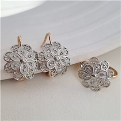 Комплект ювелирная бижутерия коллекция "Дубай" в виде цветов серьги и кольцо 18 р, покрытие: позолота и вставка из посеребрения, арт.213.814-18