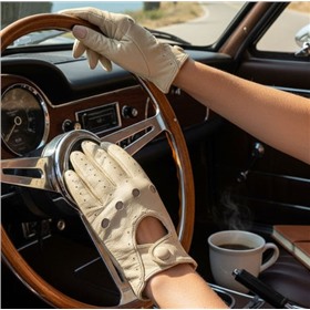 ГРЕТА (GRETA).NEW перчатки, варежки, палантины тёплые и уютные. Себе и на подарок! А также сумки, рюкзаки, ремни.