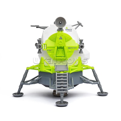 Космический корабль "Апполон" в коробке