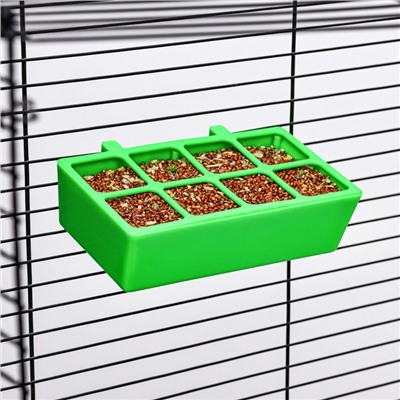 Кормушка для кормления с защитой на 8 ячеек 16.9×8.9×4.4 см, зелёная