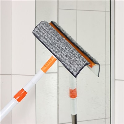 Щётка для окон Raccoon, фиксатор, стальная телескопическая ручка 93(137) см, насадка из микрофибры 28×7 см