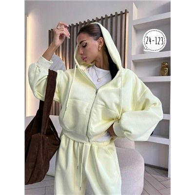 Спортивный костюм #23117162