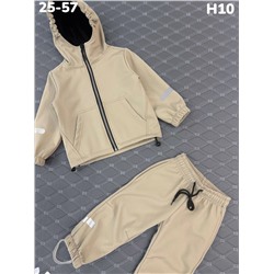 Костюм H10 бежевый