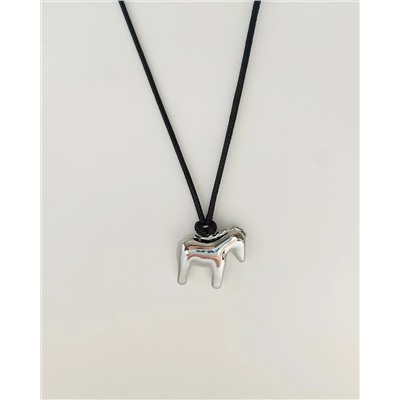 Подвеска на шнурке