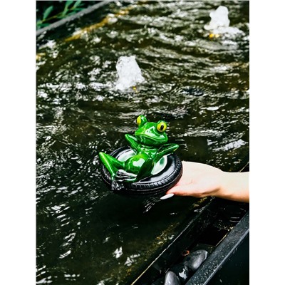 Садовая фигура из полистоуна «Лягушка лежит на шине», 14×13×9.5 см, водоплавающая