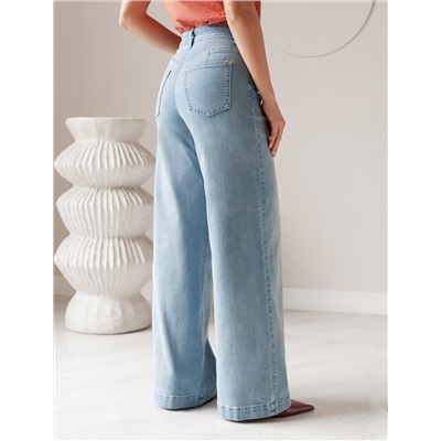 Джинсы трубы с декоративной стиркой из эластичного денима средней плотности