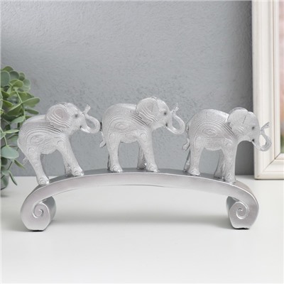 Фигурка полистоун «Три серебристых слона на дуге, слои», 26×5.5×13 см