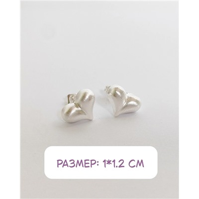 Стильные серьги
