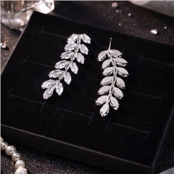 Серьги бижутерия висячие веточки с камнями, цвет: серебристый и прозрачный, арт.012.029