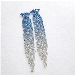 Серьги длинные висячие со стразами "Вечерние", цвет: серебристый и голубой, арт.012.025