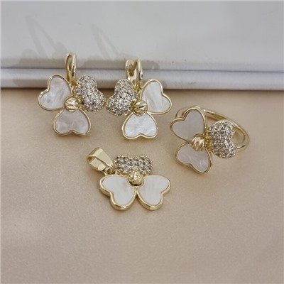Комплект ювелирной бижутерии Итальянское золото (покрытие желтое 14к), серьги, кулон и кольцо 20 р, вставка: искусственный перламутр и цирконы, цвет: белый и прозрачный, арт.217.521-20