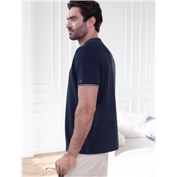 Футболка с V-вырезом из премиального хлопка с эластаном