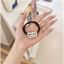 Резинка для волос с сияющими кристаллами