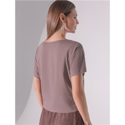 Нарядная футболка с принтом пайетками