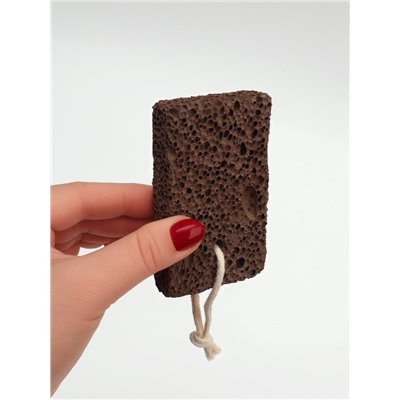 Натуральная пемза для педикюра, с подвесом, 10×6 см, в коробке, коричневая