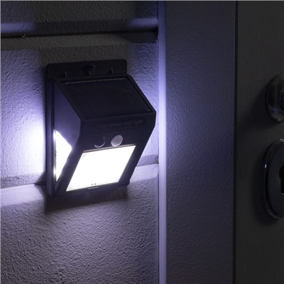 Садовый светильник, уличный, на солнечной батарее с датчиком движения, накладной, 40 LED, свечение белое