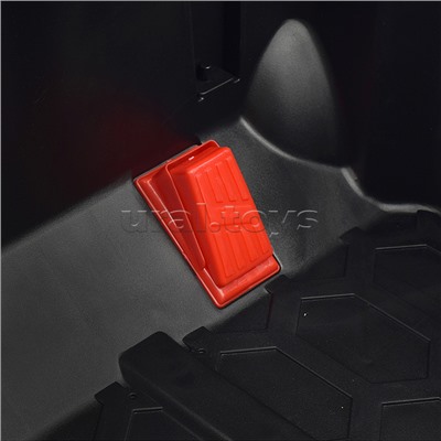 Электромобиль "Круиз" на аккумуляторе, с р/у управлением, в коробке (белый)