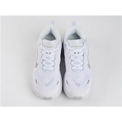 Кроссовки Nike Vomero 18