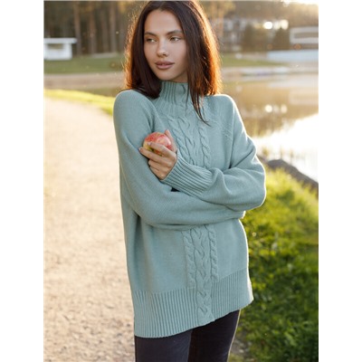 Свитер фактурной вязки с узором косы