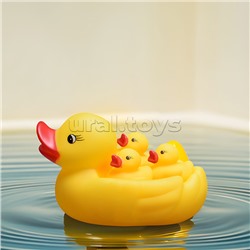 Набор игрушек для купания "Утка и утята" в пакете