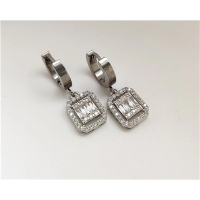 Серьги из стали