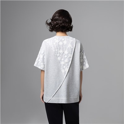 Футболка с кружевным декором, Рискованный тренд