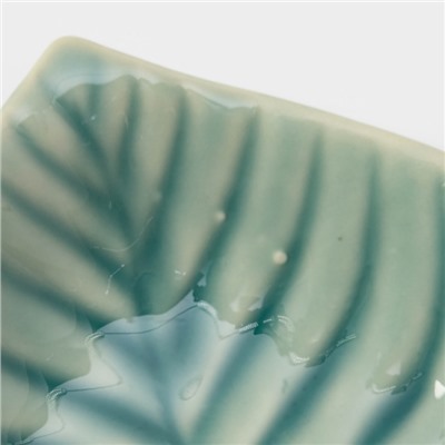 УЦЕНКА Блюдо керамическое «Птичка на листочке», 15.5×15.5 см, голубое