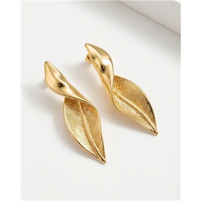 Стильные серьги