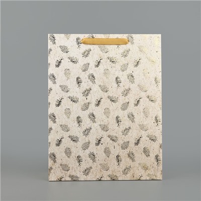 Пакет подарочный новогодний ламинированный «Шишки», тиснение, L 31×40×11.5 см