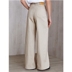 Джинсы трубы из эластичного денима средней плотности