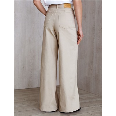 Джинсы трубы из эластичного денима средней плотности