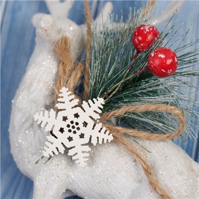 Ёлочная игрушка «Зимнее волшебство. Олень с декором» пластик, 14×8 см, белый