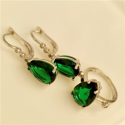 Комплект украшений ювелирной бижутерии с покрытием посеребрение, серьги и кольцо, вставка: фианит, цвет: прозрачный и изумрудный, 17 р, арт.213.092-17