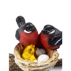 Садовая фигура из полистоуна «Гнездо со снегирями», подвесная, 15×12×10 см