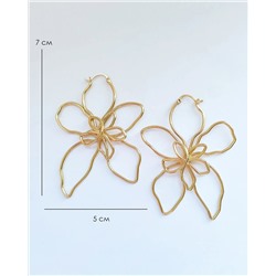 Стильные серьги