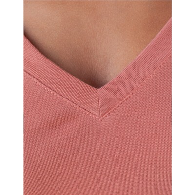 Футболка из плотного трикотажа с плетением риб 1*1