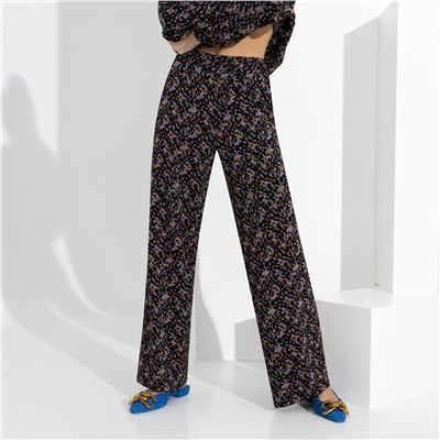 Брючный комплект с капюшоном, Смелый контраст