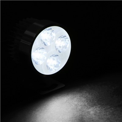 Фара светодиодная для мототехники, 4 LED, IP65, 4.5 Вт, направленный свет