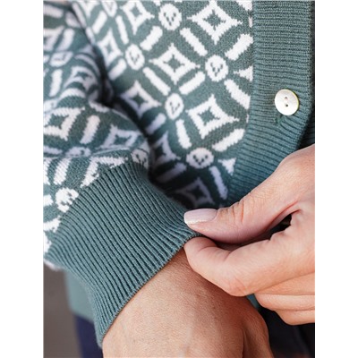 Жакет тонкой и эластичной жаккардовой вязки